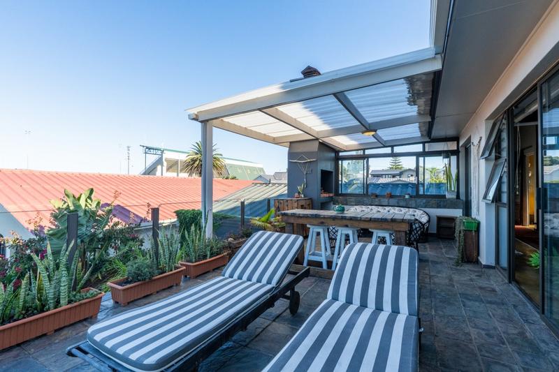 4 Bedroom Property for Sale in Linkside Western Cape